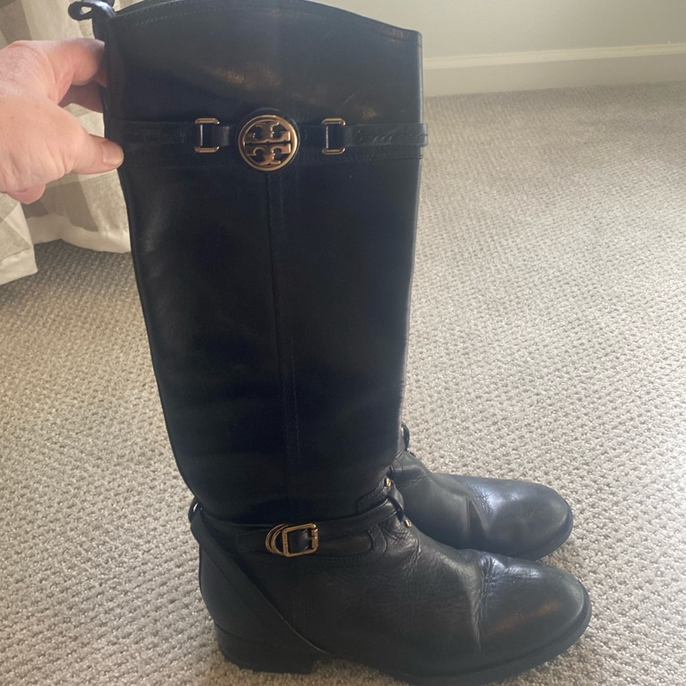 TORY BURCH Black leather riding bootswith gold T logo at calf size 9
